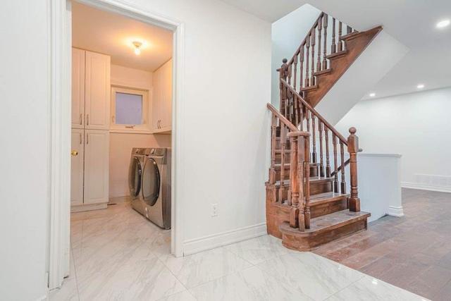 168 Roxbury St, House detached with 4 bedrooms, 4 bathrooms and 4 parking in Markham ON | Image 2