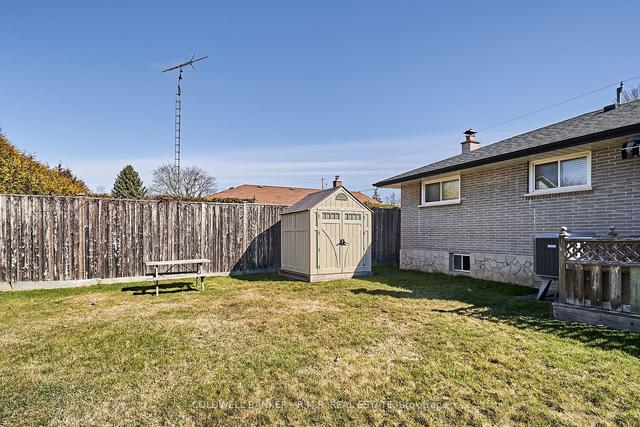 858 Glenforest St, House detached with 3 bedrooms, 2 bathrooms and 3 parking in Oshawa ON | Image 25