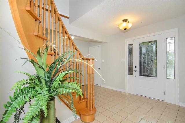 1764 Pilgrims Way, House detached with 4 bedrooms, 3 bathrooms and 4 parking in Oakville ON | Image 19