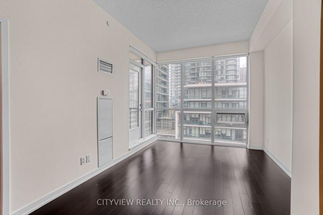 605 - 510 Curran Pl, Condo with 1 bedrooms, 1 bathrooms and 1 parking in Mississauga ON | Image 9