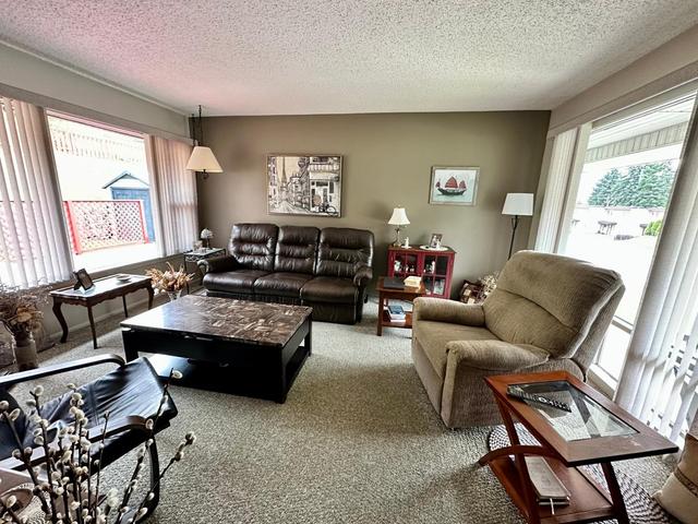 3485 Highway Drive, House detached with 2 bedrooms, 1 bathrooms and 3 parking in Trail BC | Image 4