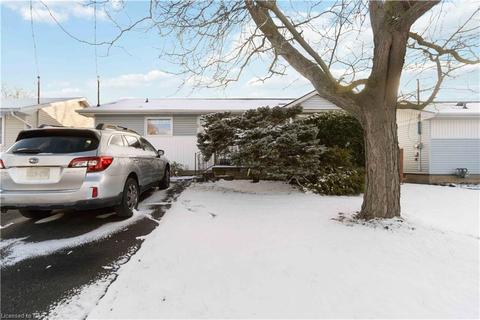 343 Dufferin Street, House detached with 4 bedrooms, 2 bathrooms and 2 parking in Fort Erie ON | Card Image