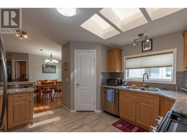 14 - 6688 Tronson Road, House other with 3 bedrooms, 2 bathrooms and 2 parking in Vernon BC | Image 14