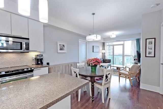 1004 - 25 Broadway Ave, Condo with 2 bedrooms, 2 bathrooms and 1 parking in Toronto ON | Image 4