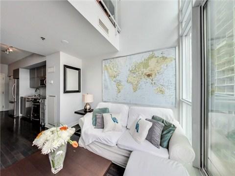 lph15 - 21 Nelson St, Condo with 1 bedrooms, 2 bathrooms and 2 parking in Toronto ON | Image 2