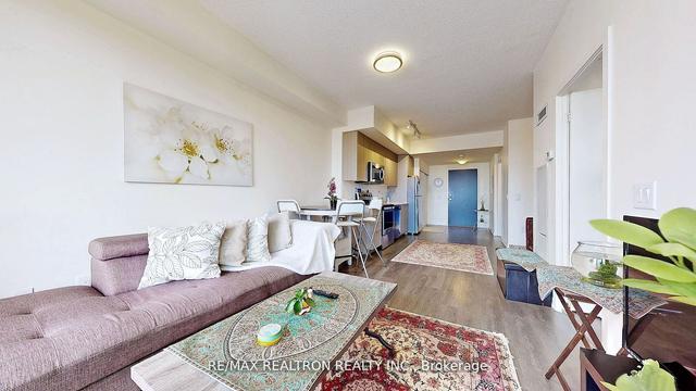 803 - 3237 Bayview Ave, Condo with 1 bedrooms, 1 bathrooms and 1 parking in Toronto ON | Image 4