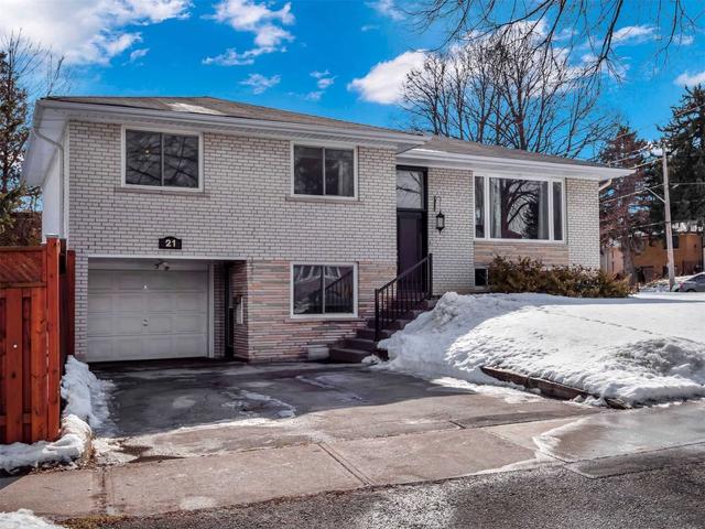 21 Bentwick Cres, House detached with 3 bedrooms, 2 bathrooms and 3 parking in Toronto ON | Image 1