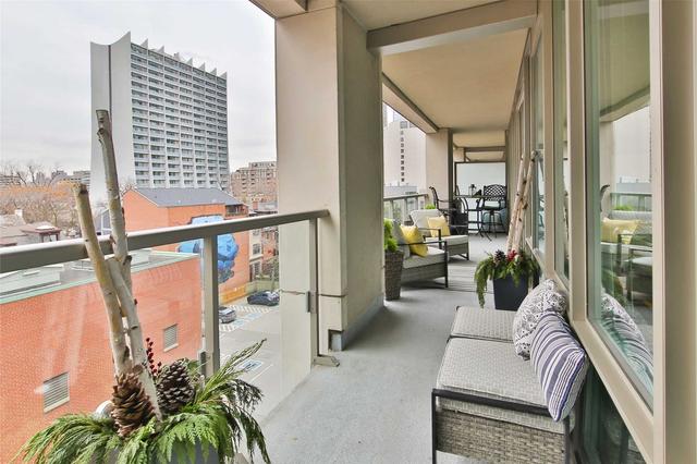 419 - 1 Bedford Rd, Condo with 2 bedrooms, 2 bathrooms and 1 parking in Toronto ON | Image 18