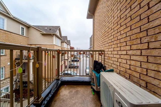 64 Abela Lane, Townhouse with 3 bedrooms, 2 bathrooms and 2 parking in Ajax ON | Image 11