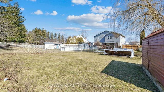 36 Caprice Crt, House semidetached with 3 bedrooms, 2 bathrooms and 3 parking in Kitchener ON | Image 25