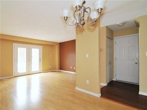 584 Minto St, House semidetached with 3 bedrooms, 2 bathrooms and 3 parking in Oshawa ON | Image 7