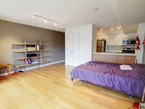 619 - 11 St Joseph St, Condo with 1 bedrooms, 1 bathrooms and null parking in Toronto ON | Image 8