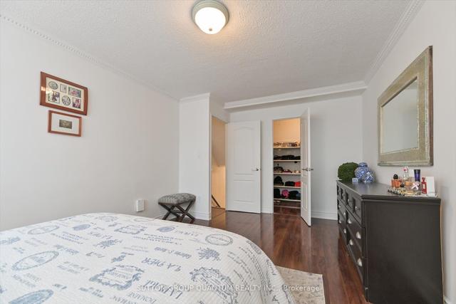 1006 - 11 Wincott Dr, Condo with 3 bedrooms, 2 bathrooms and 2 parking in Toronto ON | Image 11