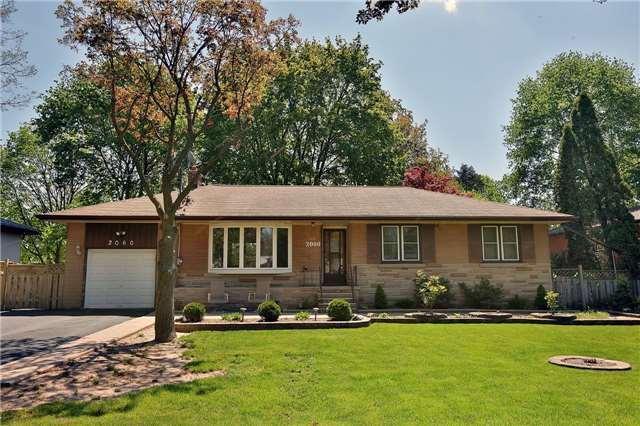 2060 Rebecca St, House detached with 4 bedrooms, 2 bathrooms and 8 parking in Oakville ON | Image 1