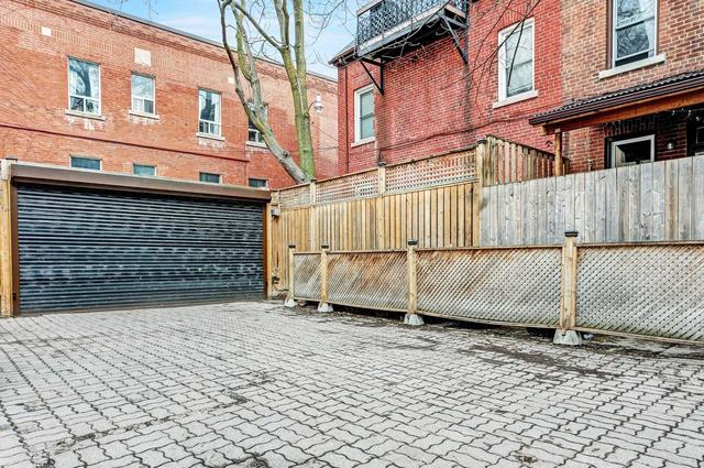 364 Dundas St E, Townhouse with 2 bedrooms, 2 bathrooms and 1 parking in Toronto ON | Image 35