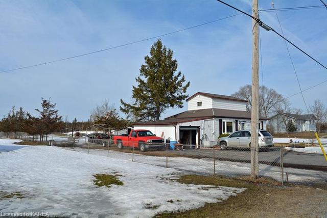 735 Caton Road, House detached with 4 bedrooms, 1 bathrooms and 7 parking in Loyalist ON | Image 9