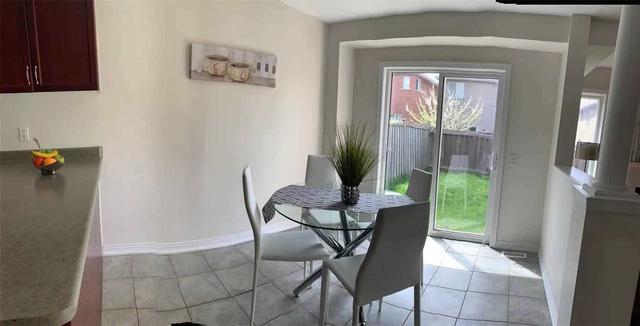 86 Beare Tr, House detached with 4 bedrooms, 3 bathrooms and 3 parking in Newmarket ON | Image 3