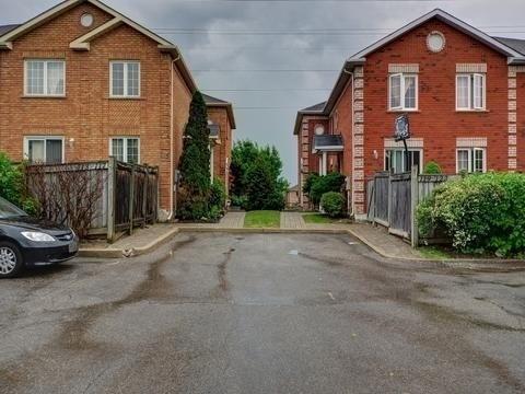 03 - 123 Millstone Dr, Townhouse with 3 bedrooms, 3 bathrooms and 1 parking in Brampton ON | Image 1