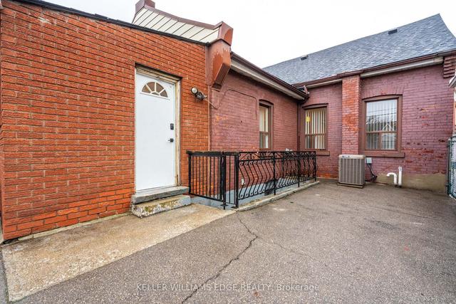 166 Emerald St N, House semidetached with 3 bedrooms, 2 bathrooms and 2 parking in Hamilton ON | Image 11