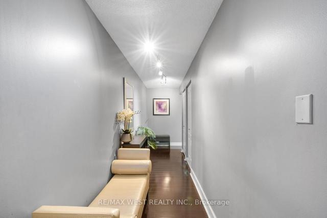 602 - 17 Barberry Pl, Condo with 2 bedrooms, 2 bathrooms and 1 parking in Toronto ON | Image 30