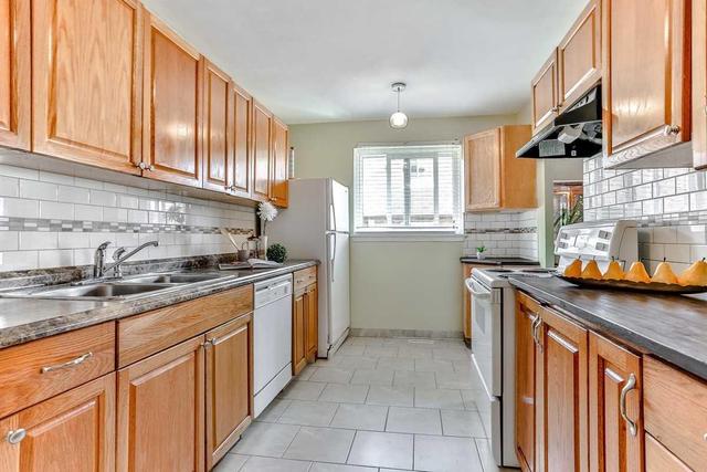 81 - 321 Blackthorn St, Townhouse with 3 bedrooms, 2 bathrooms and 1 parking in Oshawa ON | Image 7