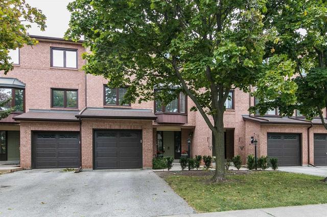 5 - 1100 Queens Ave, Townhouse with 3 bedrooms, 3 bathrooms and 2 parking in Oakville ON | Image 1