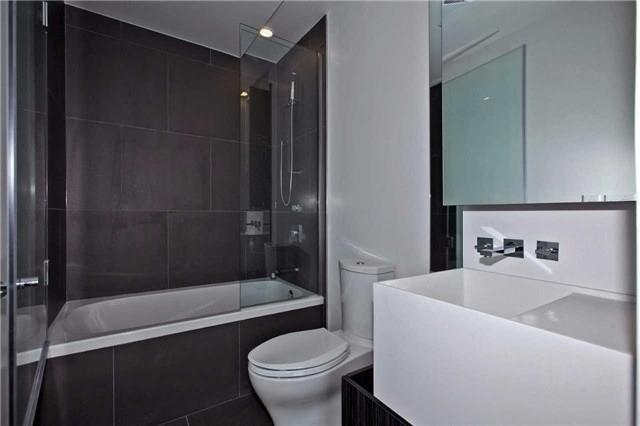 1101 - 1 Bloor St E, Condo with 2 bedrooms, 2 bathrooms and 1 parking in Toronto ON | Image 14