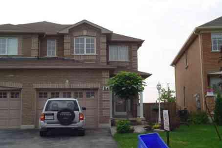 84 Twin Pines Cres, House semidetached with 3 bedrooms, 3 bathrooms and 3 parking in Brampton ON | Image 1