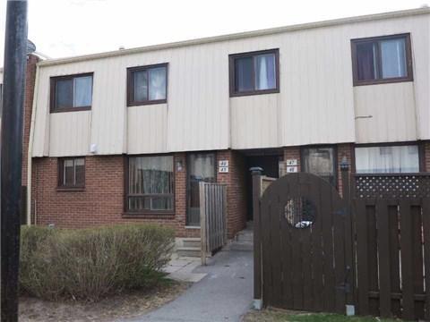 45 - 1100 Oxford St, Townhouse with 3 bedrooms, 1 bathrooms and 1 parking in Oshawa ON | Image 1