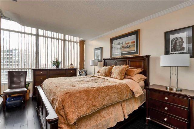 Ph110 - 81 Townsgate Dr, Condo with 2 bedrooms, 1 bathrooms and 1 parking in Vaughan ON | Image 8