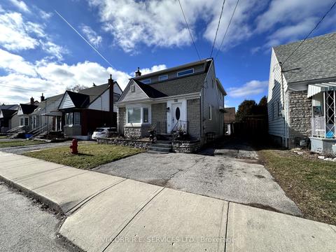 82 East 12th St, House detached with 4 bedrooms, 3 bathrooms and 3 parking in Hamilton ON | Card Image