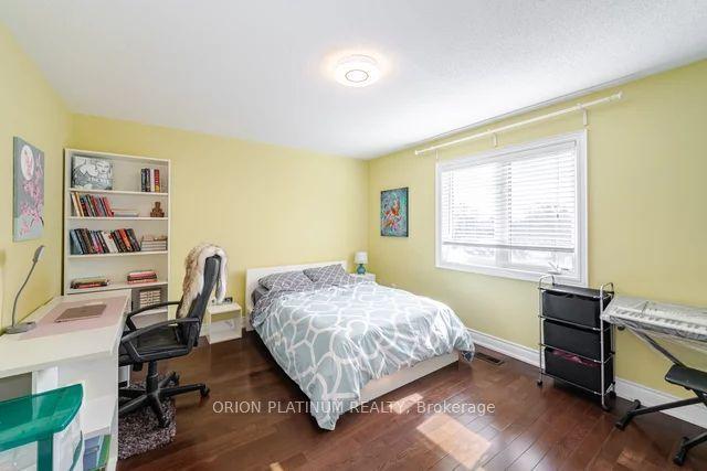 4329 Bloor St W, Townhouse with 3 bedrooms, 4 bathrooms and 3 parking in Toronto ON | Image 9