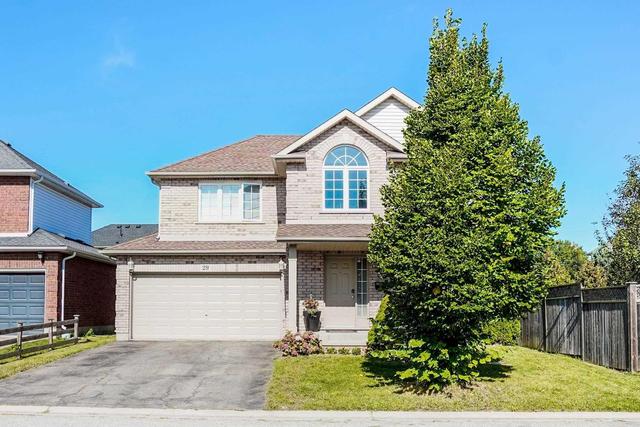 29 Brown Dr, House detached with 4 bedrooms, 3 bathrooms and 2 parking in St. Catharines ON | Image 1