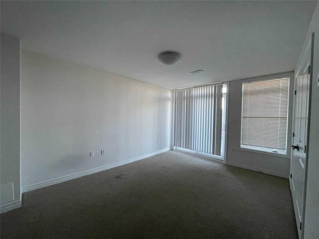 u246 - 30 Times Square Blvd, House attached with 3 bedrooms, 3 bathrooms and 2 parking in Hamilton ON | Image 2