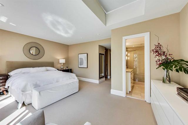 143 Cottingham St, House detached with 4 bedrooms, 5 bathrooms and 2 parking in Toronto ON | Image 3