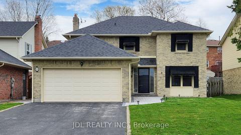 11 Hialeah Cres, House detached with 4 bedrooms, 4 bathrooms and 6 parking in Whitby ON | Card Image