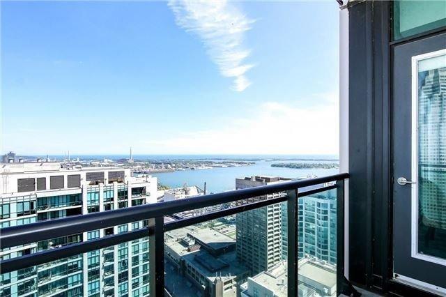 4303 - 16 Harbour St, Condo with 3 bedrooms, 2 bathrooms and 1 parking in Toronto ON | Image 10