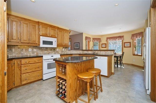 80 Grouse Crt, House detached with 3 bedrooms, 4 bathrooms and 10 parking in Whitby ON | Image 9
