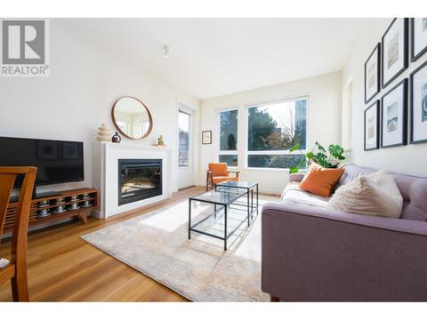 206 717 Chesterfield Avenue, North Vancouver, BC, V7M3L8 | Card Image