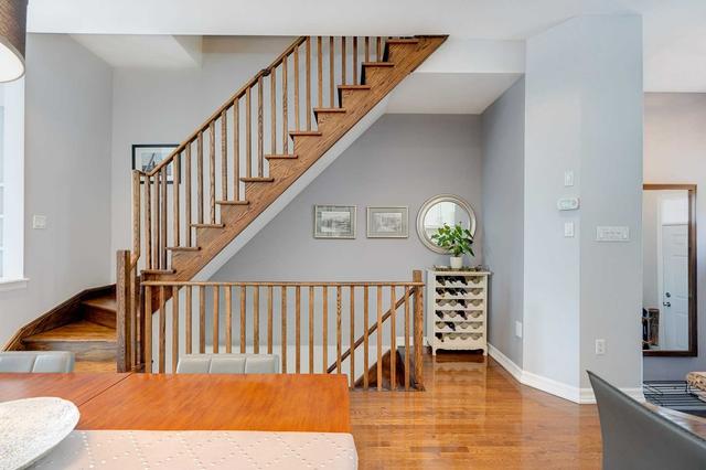 7 Tompkins Mews, House attached with 3 bedrooms, 2 bathrooms and 2 parking in Toronto ON | Image 3