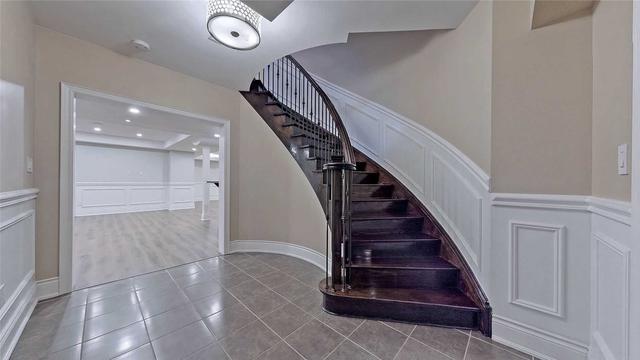 176 Orleans Circ, House detached with 5 bedrooms, 6 bathrooms and 7 parking in Vaughan ON | Image 25