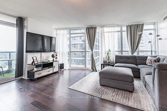 904 - 5 Valhalla Inn Rd, Condo with 2 bedrooms, 2 bathrooms and 1 parking in Toronto ON | Image 3