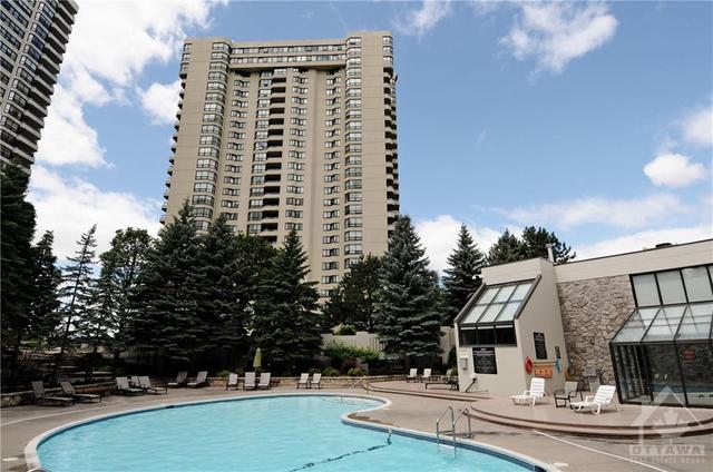 2302 - 1500 Riverside Drive, Condo with 2 bedrooms, 2 bathrooms and 1 parking in Ottawa ON | Image 2