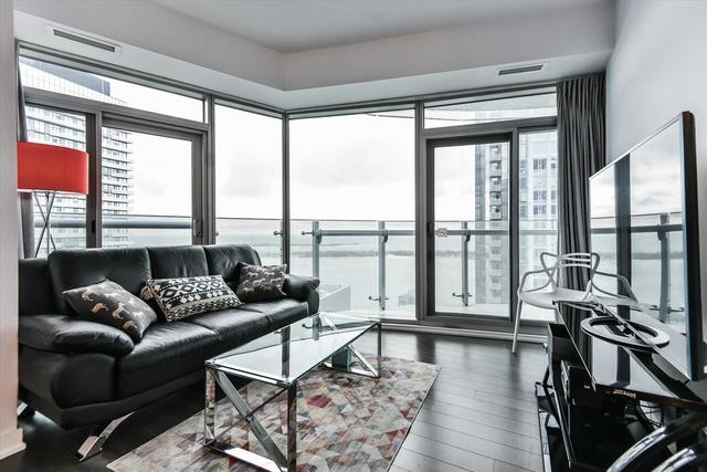 5503 - 14 York St, Condo with 3 bedrooms, 2 bathrooms and 1 parking in Toronto ON | Image 6