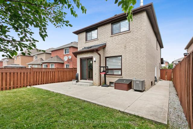 1028 Fernandez Dr, House detached with 4 bedrooms, 4 bathrooms and 4 parking in Mississauga ON | Image 33
