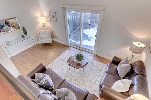 16 Timberbank Blvd, Townhouse with 3 bedrooms, 2 bathrooms and 3 parking in Toronto ON | Image 20