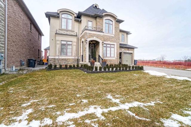 25 Boyce Cres, House detached with 5 bedrooms, 5 bathrooms and 9 parking in Brampton ON | Image 4
