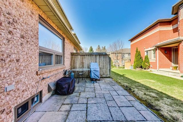 904 Caribou Valley Circ, Townhouse with 3 bedrooms, 3 bathrooms and 2 parking in Newmarket ON | Image 27