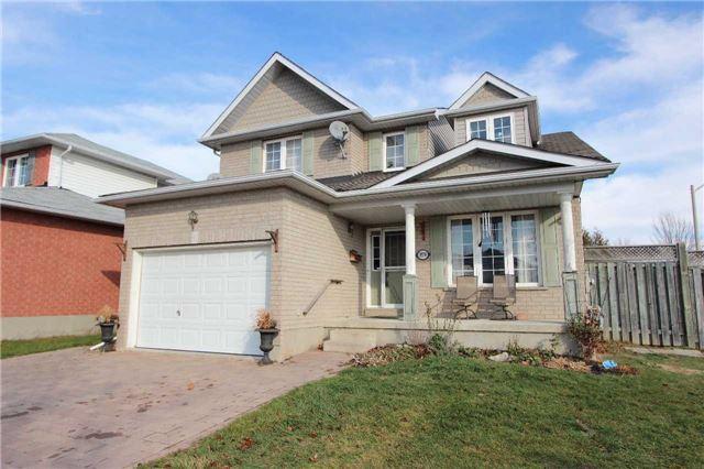 1974 Dalhousie Cres, House detached with 3 bedrooms, 5 bathrooms and 6 parking in Oshawa ON | Image 2