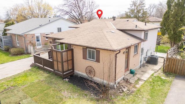 57 Reigate Ave, House detached with 3 bedrooms, 2 bathrooms and 5 parking in Brampton ON | Image 1